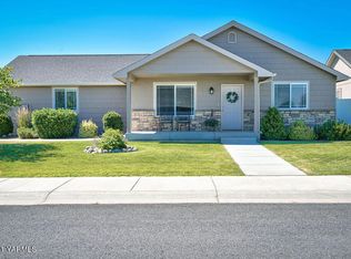 2102 S 59th Ave, Yakima, WA 98903