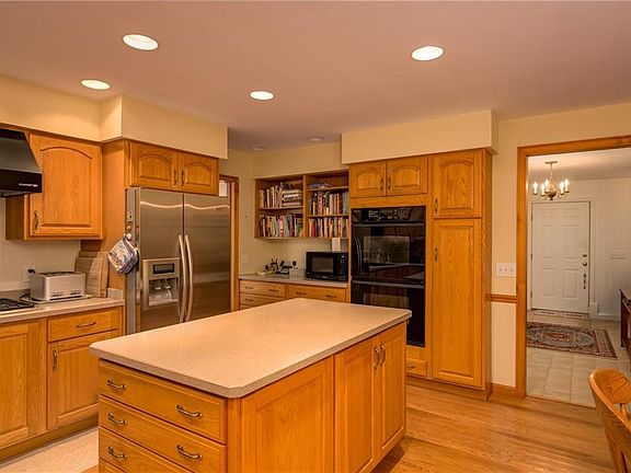 5th image of 123 Sunset Ridge Rd