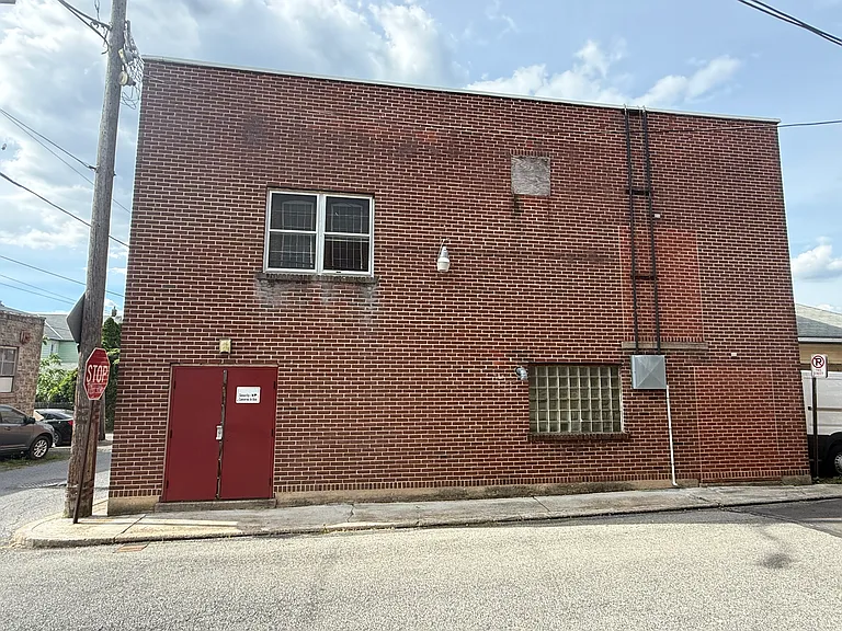 2032 Hanover Ave — Photo 4