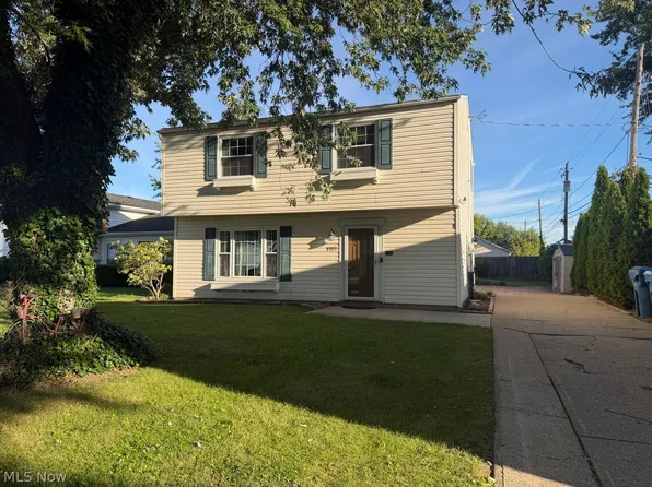 1929 Crehore St, Lorain, OH 44052