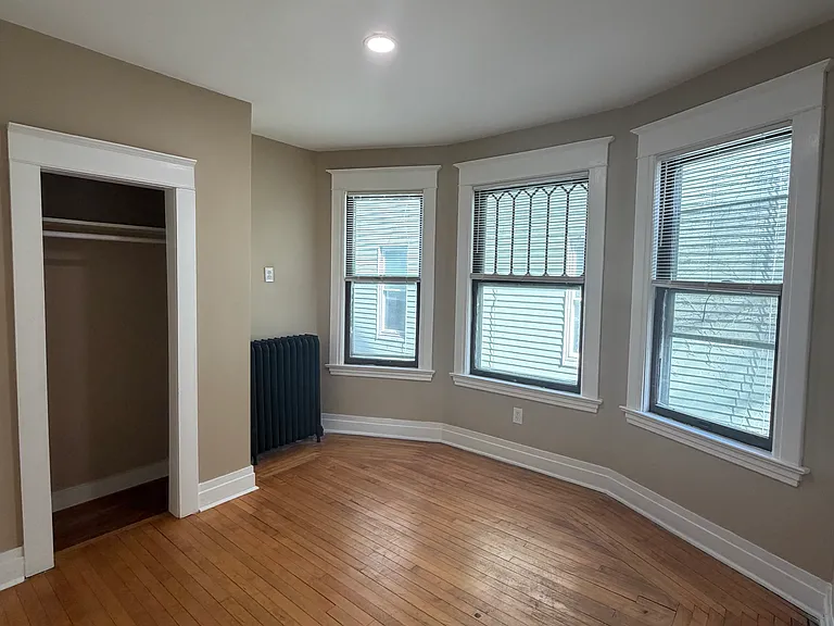 424-426 Hudson Ave #1 — Photo 6