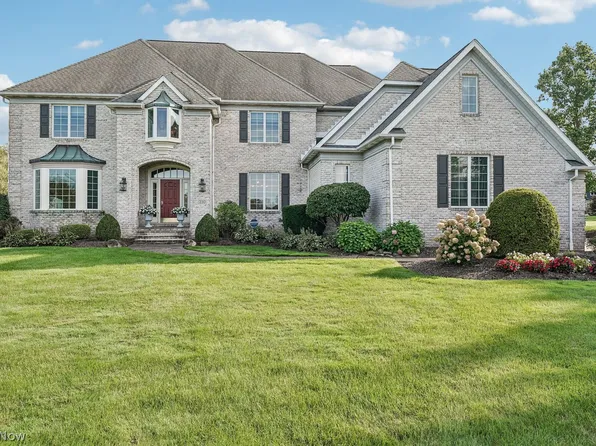 230 Camden Ln, Aurora, OH 44202