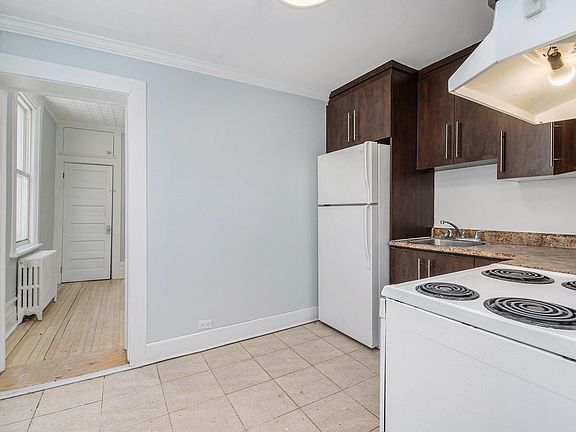 4th image of 263 Saint Andrew St