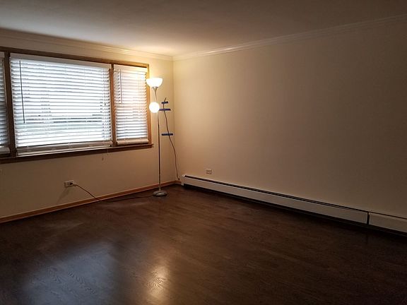4th image of 6845 N Northwest Hwy APT 1