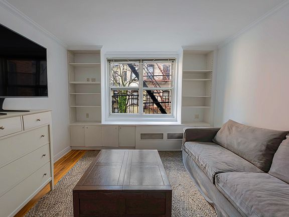 3rd image of 345 E 54th St APT 4C