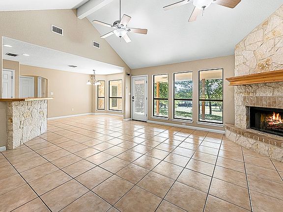 4th image of 269 Wood Valley Dr