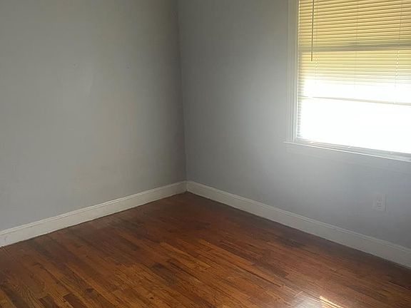 2nd image of 1407 Green Ave