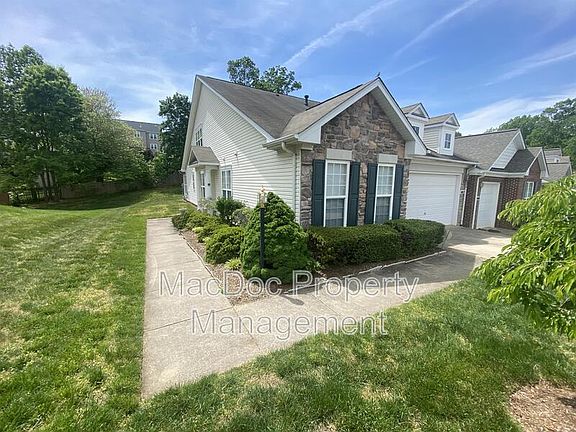 2nd image of 1012 Maureen Dr