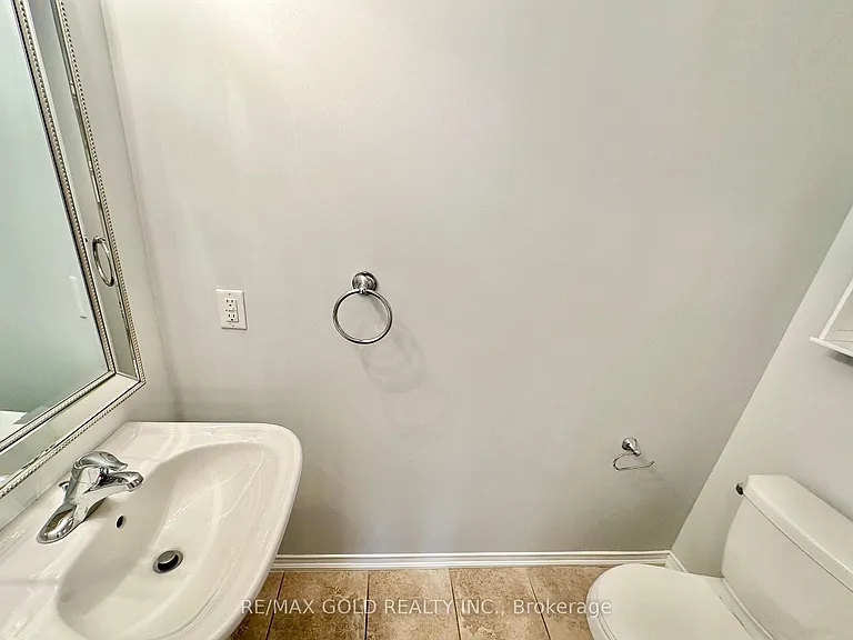 2476 Post Rd #11 — Photo 12