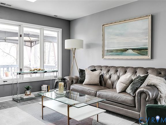 5th image of 10818 Stanton Way