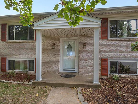 2nd image of 11801 Brookmont Dr