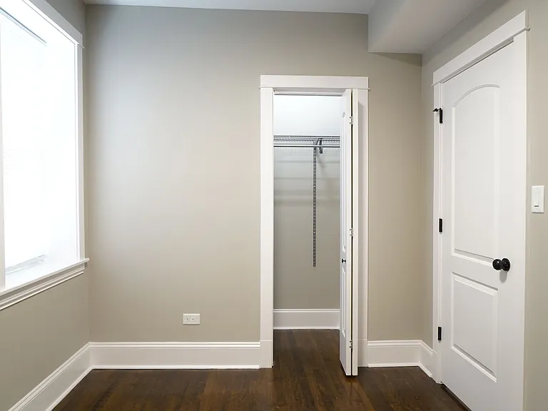 Arg Llc, 2848 W. Barry Series — Photo 21