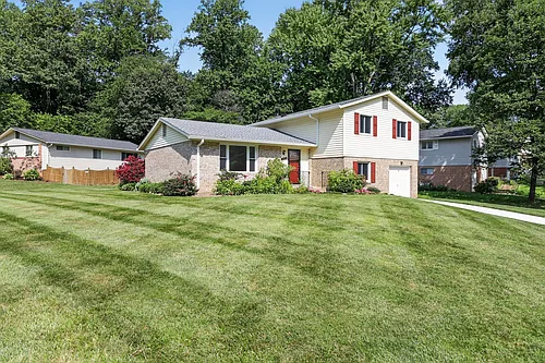 4898 Wheatstone Dr Photo 1