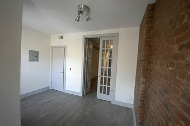 Rented by Realty Advisors Group