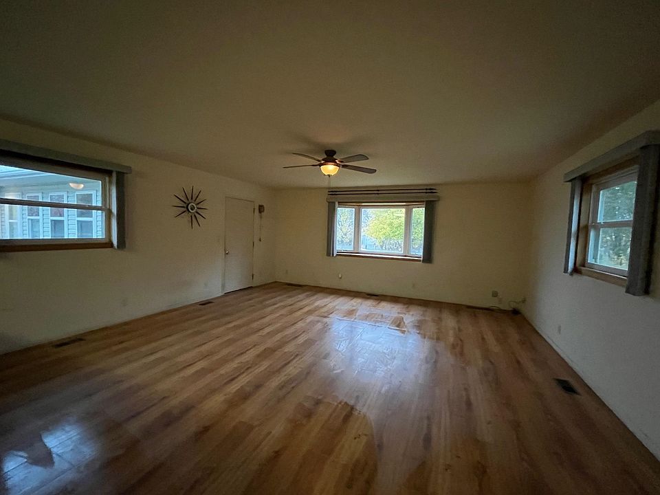 2020 330th Ave, Terril, IA 51364 Zillow