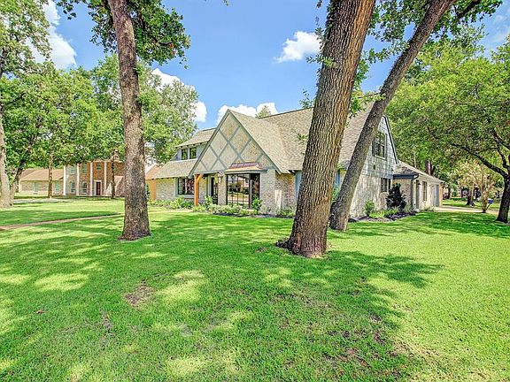 3rd image of 14215 Kellywood Ln