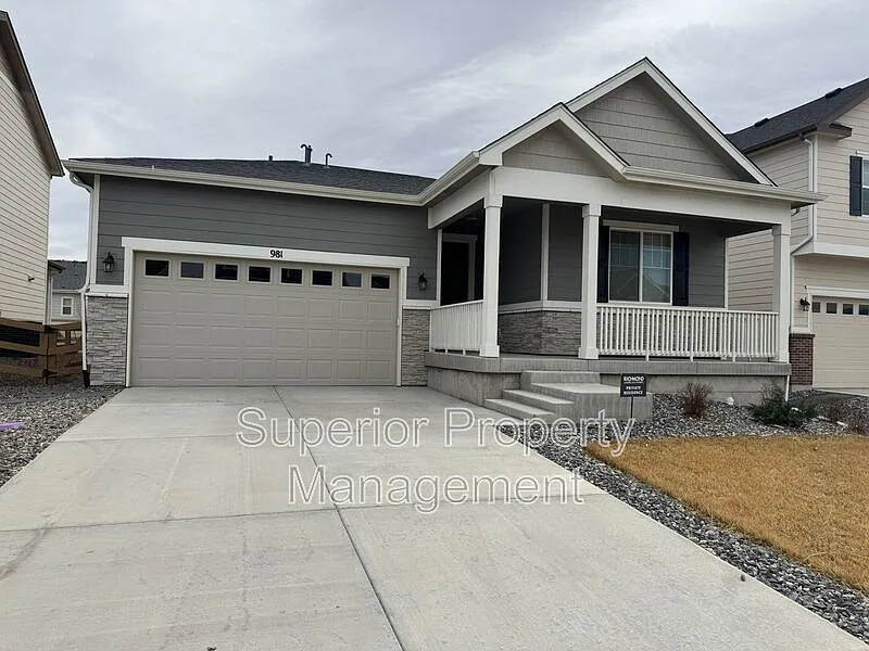 Building Photo - 981 Sandhills St