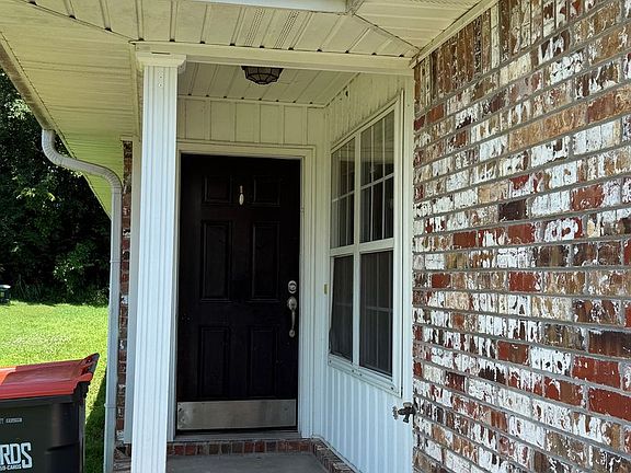 2nd image of 719 McKibben St