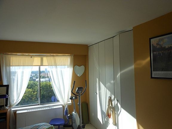2nd image of 6833 N Kedzie Ave APT 1002