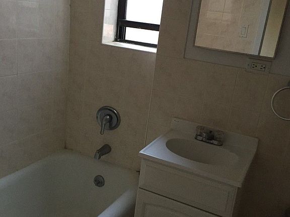 4th image of 3733 61st St APT 1E