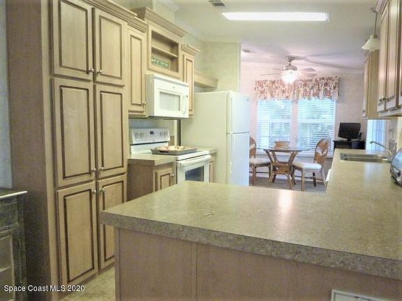 4th image of 1109 Indigo Dr