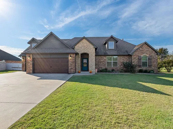 38427 Collina Dr, Shawnee, OK 74804
