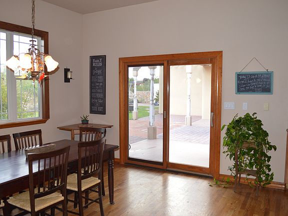 Dining/kitchen to back patio