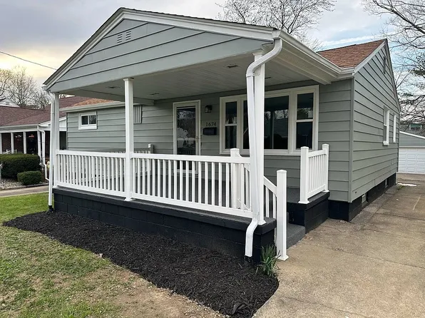 1674 Medford Ave, Poland, OH 44514