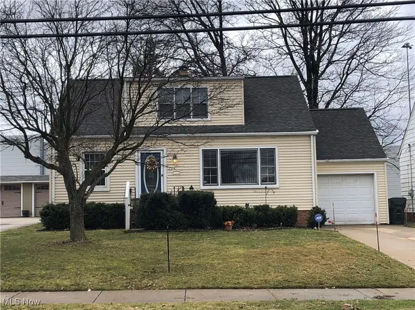 1514 Parker Dr, Mayfield Heights, OH 44124