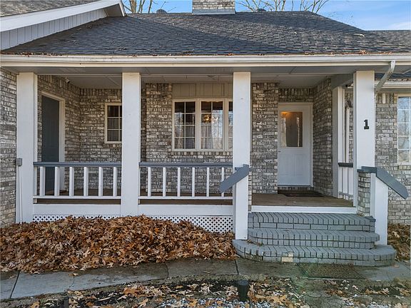2nd image of 1 Bradford Cir