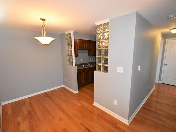 5th image of 4201 Fairway Dr E APT A