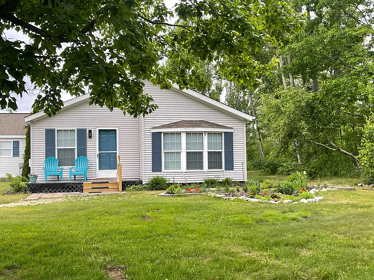 3688 Chester Rd — Photo 9