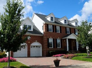 5 Washington Ave, Monroe Township, NJ 08831