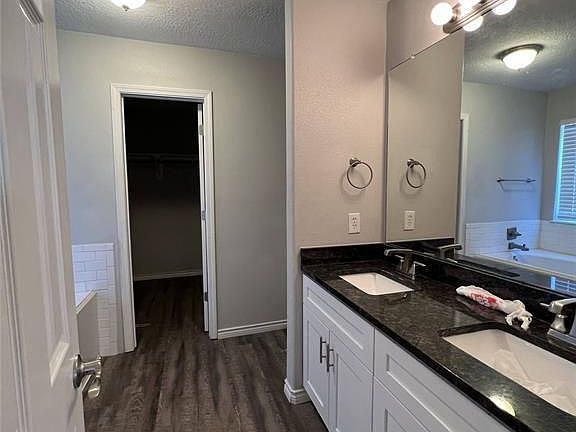 4th image of 3507 Fiorella Way