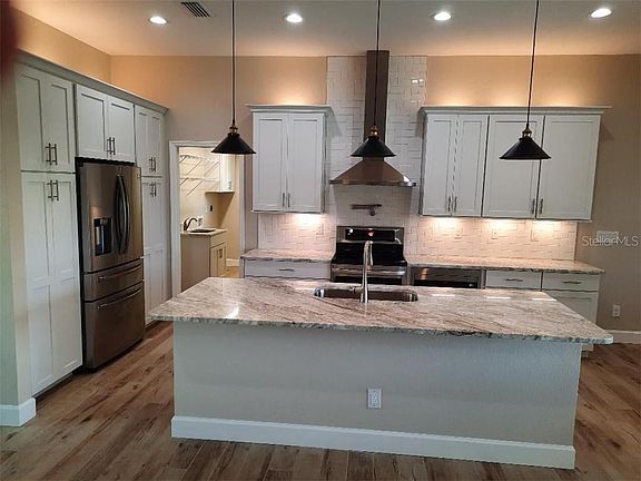 5th image of 94 Mariner Ln