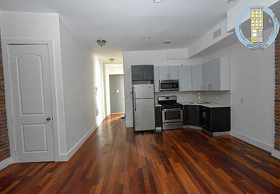 3rd image of 436 Throop Ave #2L