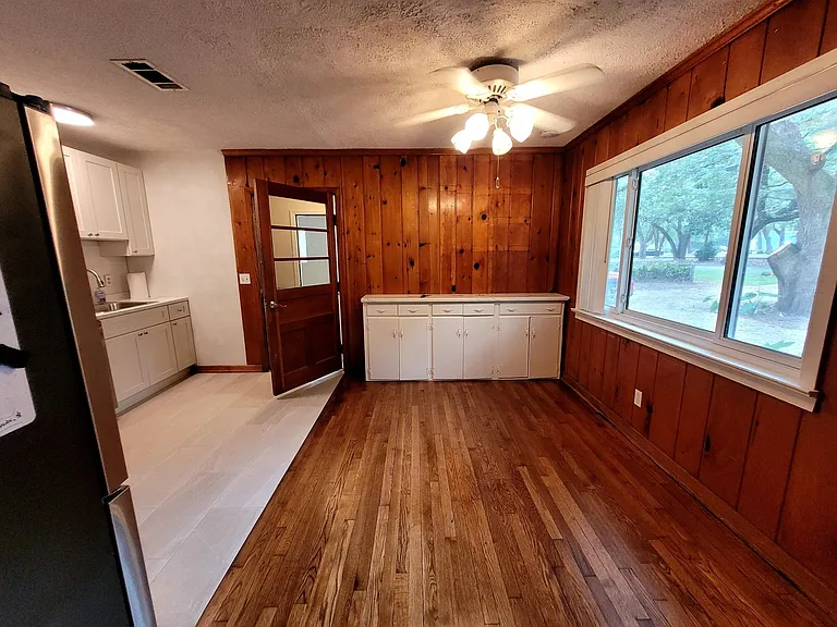 533 Ditmar St #A — Photo 21