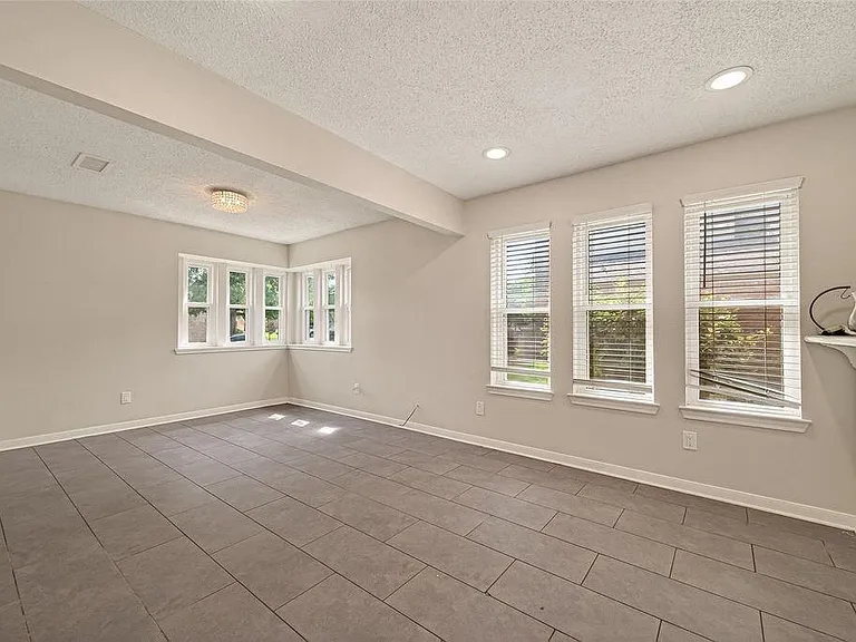 14507 Ravenhurst Ln — Photo 11