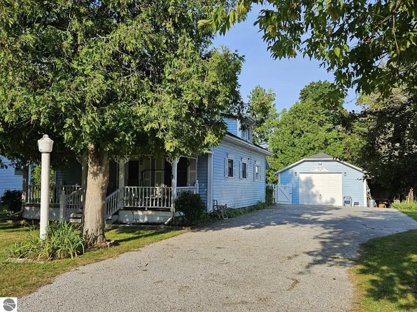 210 S 5th Ave, Tawas City, MI 48763