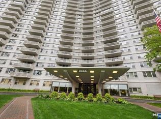 2000 Linwood Ave APT 15H, Fort Lee, NJ 07024