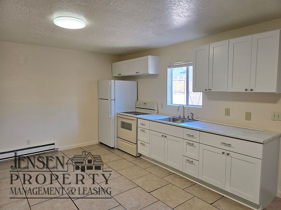 1st image of 520 N 250 W APT 3