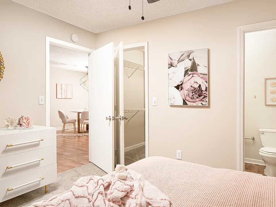 Unwind in your own comfortable bedroom retreat at Southwind Apartments in Richland, MS!