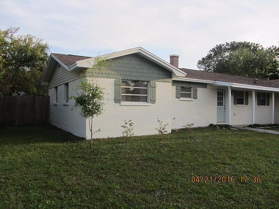 2nd image of 3215 Maplewood Dr
