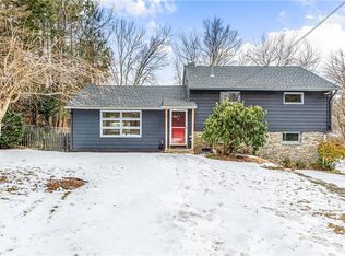 35 Overlea Rd, North Smithfield, RI 02896