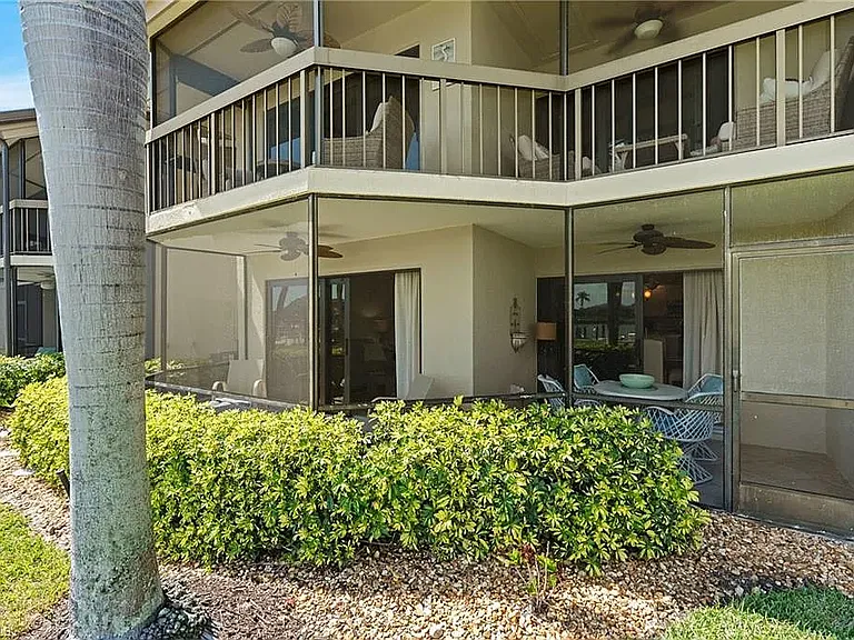579 Seaview Ct #2 — Photo 28