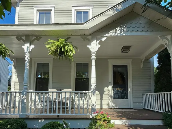 38 Gregory Blvd, Norwalk, CT 06855