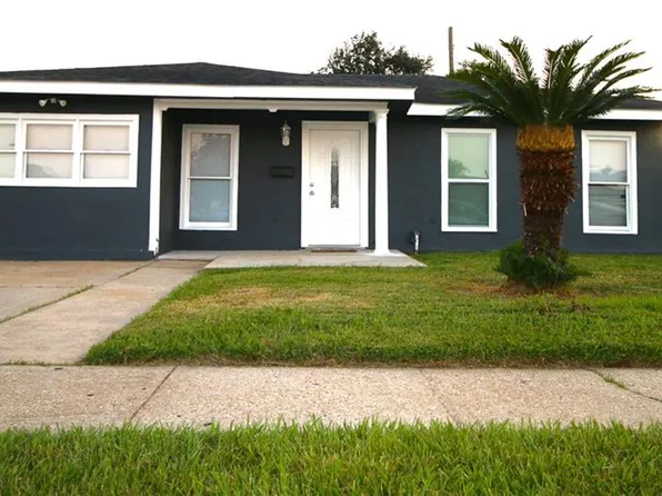 2836 Glenbrook Dr, Gretna, LA 70056