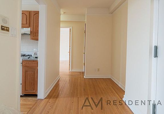 3rd image of 2249 Ocean Ave #20