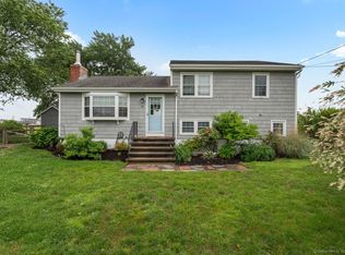 52 Seaside Ave, Guilford, CT 06437