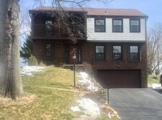 5568 Glen Hill Dr, Bethel Park, PA 15102